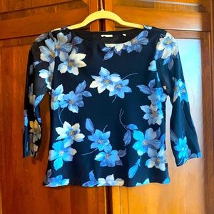 Women's Elbow Sleeve Petite Floral Top